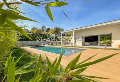 House with pool and terrace 2