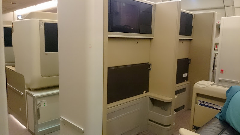 SIN FRA LHR 3 - REVIEW - Singapore Airlines : Business Class - Singapore to Frankfurt (A380)