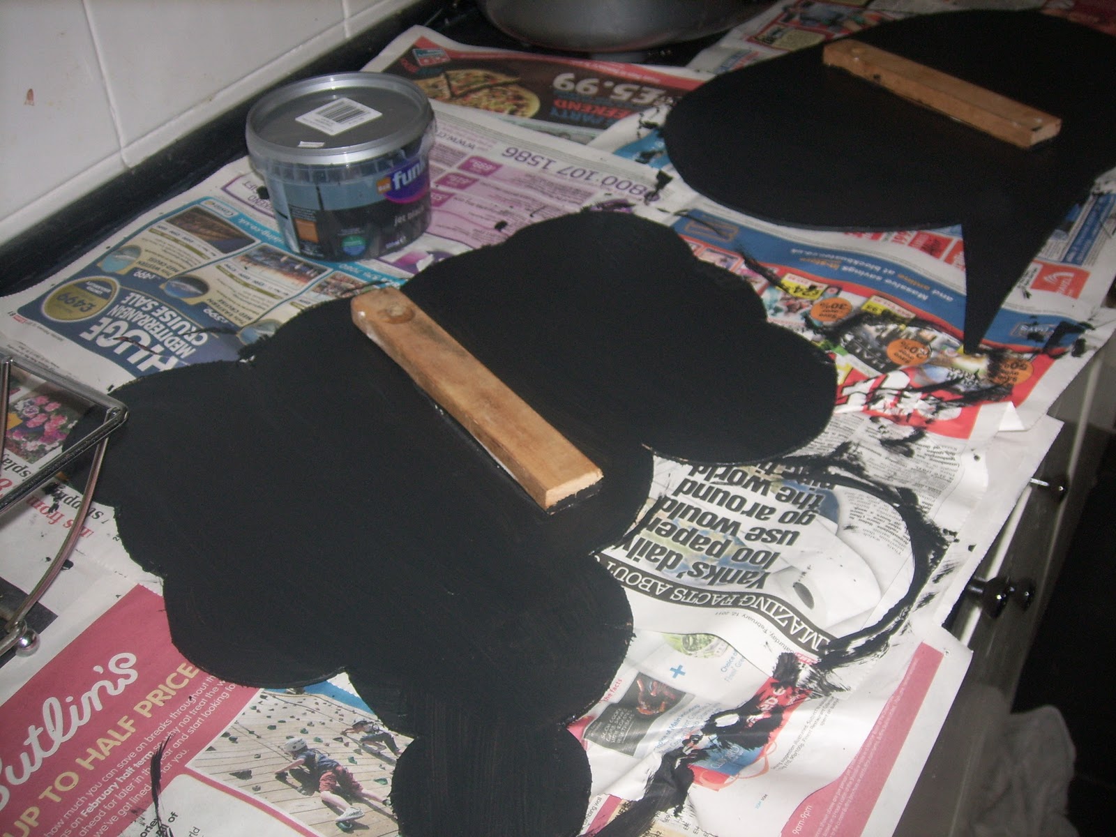 Cheap and Cheerful Wedding Plans: Photo Booth Props: Speech Bubbles