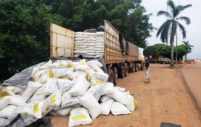 PRF de MT apreende mais de 500 kg de droga em carreta que saiu de Rolim de Moura - 