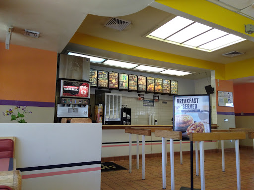 Mexican Restaurant «Taco Bell», reviews and photos, 6560 Roswell Rd, Sandy Springs, GA 30328, USA