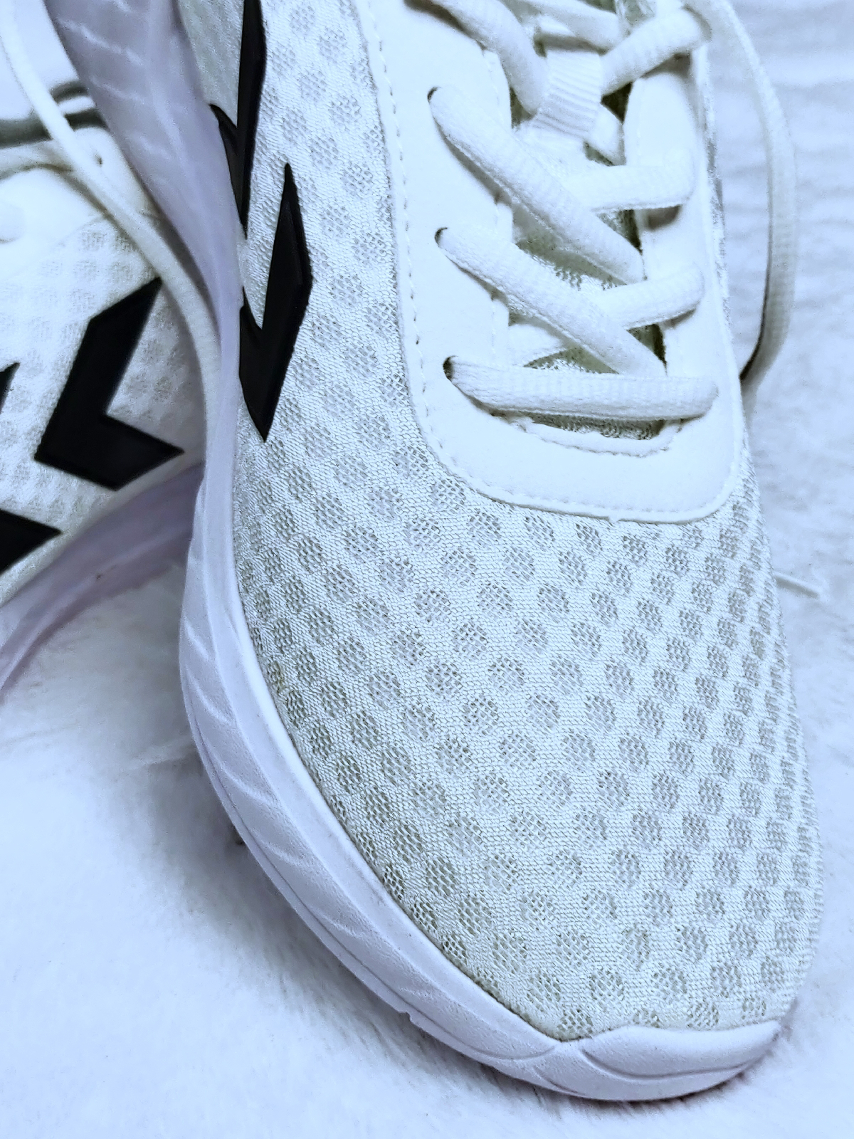 Hummel Shoe Review : You Choose Both Style and Comfort - Budget Belleza | Indian Beauty Blog | Looks | Product Reviews | Brands | Swatches