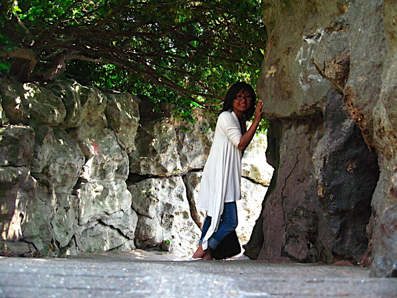 Climbing down the Sacre Coeur