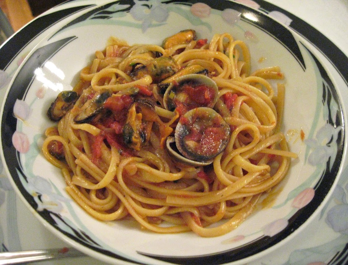 Calabrian Fisherman’s Linguine with Seafood Sauce (Linguine al Pescatore Calabrese)