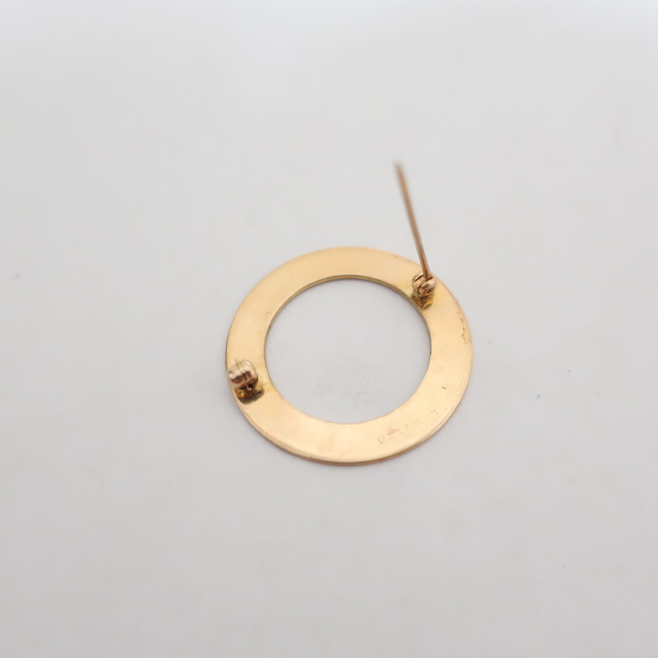 14K Gold Round Brooch