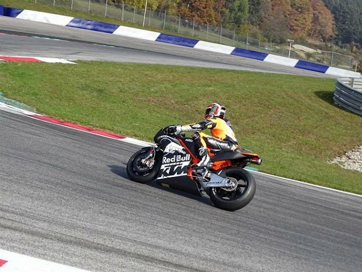 ktm-motoit2.jpg