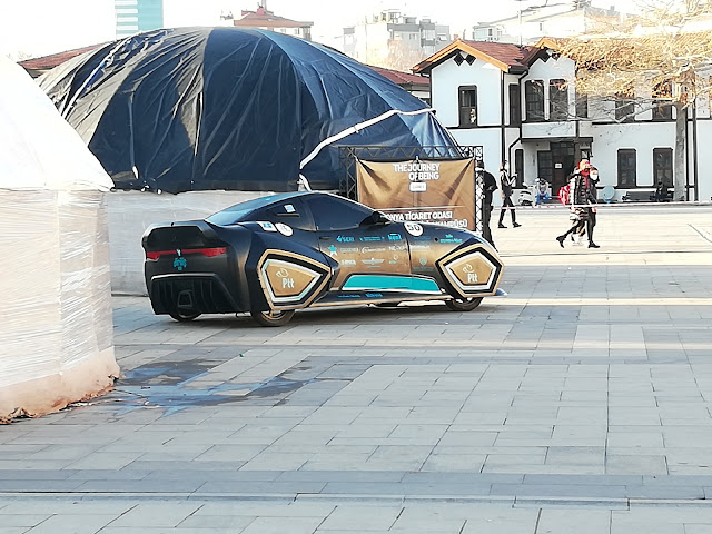 Konya KTO Tuğrul Takımı'ndan Yangın Söndürme Drone Projesi "The Journey of being" Dijital Sanat Sergisi