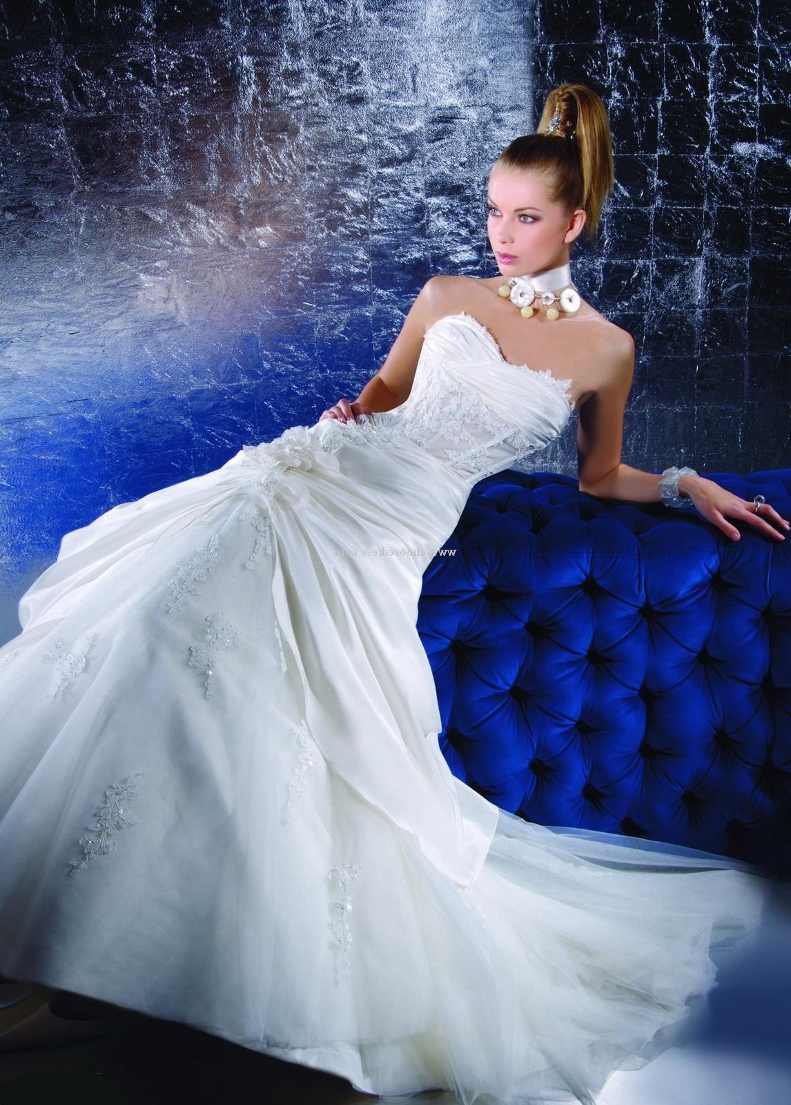 Demetrios GR135 Bridal Gown