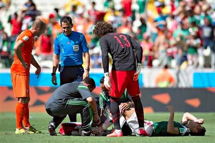 Mexicaans international breekt scheenbeen bij drieste tackle