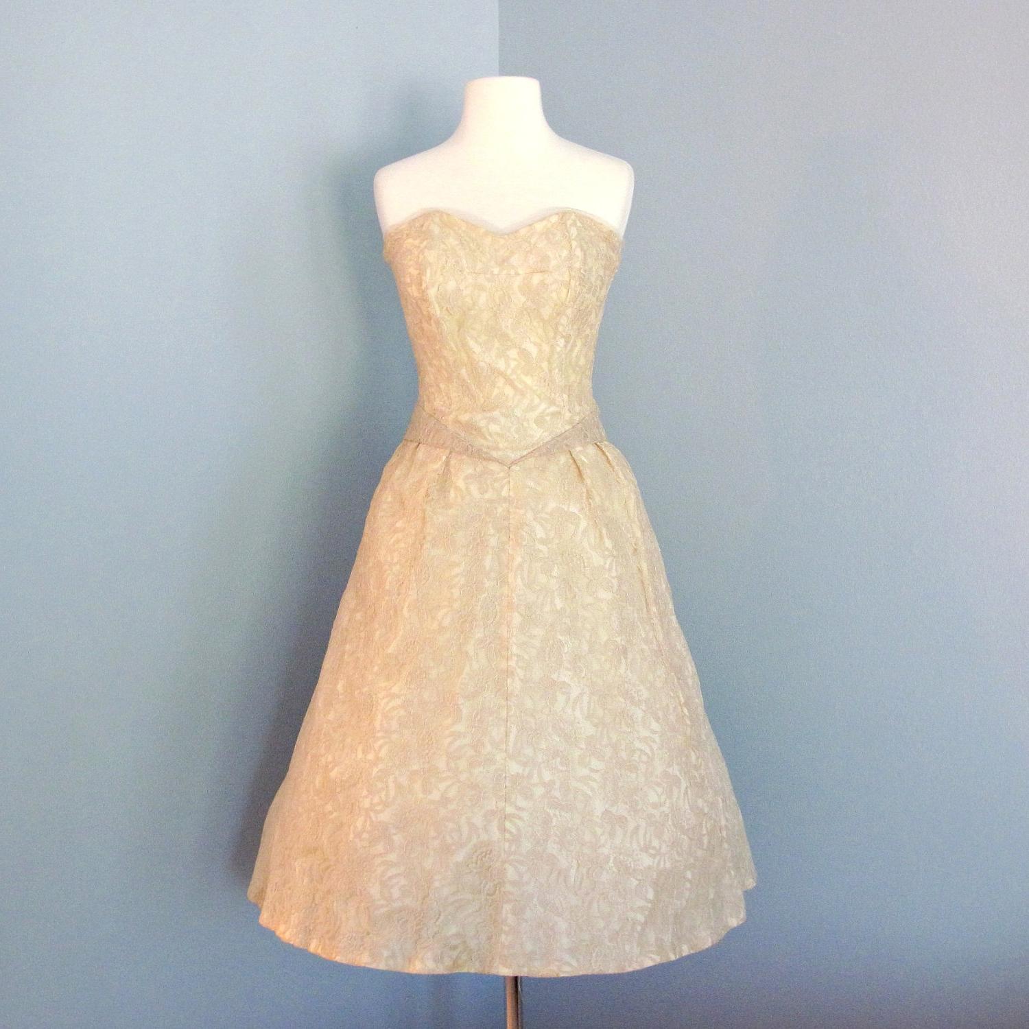 1960s Short Lace Wedding Dress