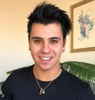 Cyrus Dobre Net Worth, Age, Wiki, Biography, Height, Dating, Family, Career