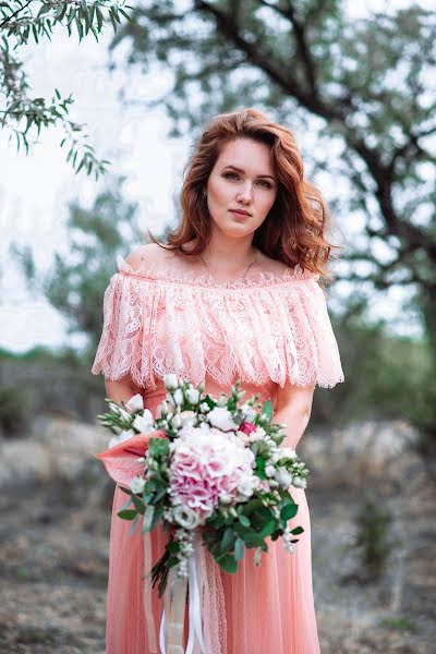 Fotógrafo de casamento Lyubov Morozova (liubov). Foto de 2 de março 2019