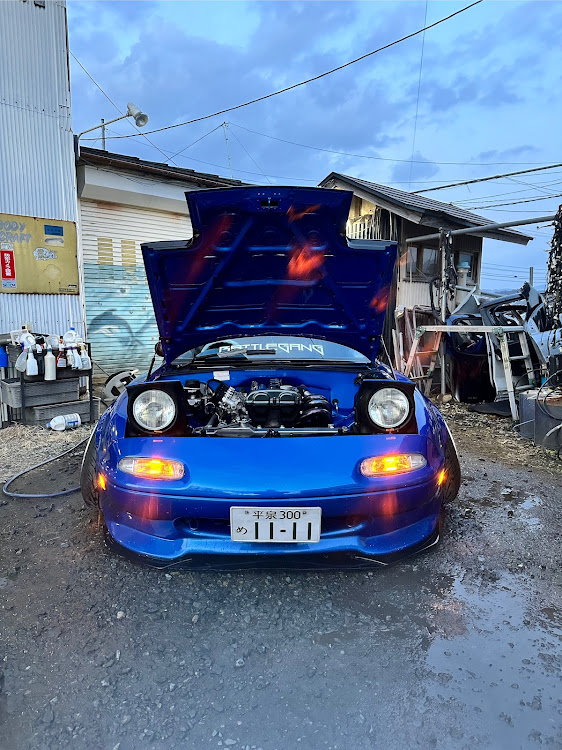 ロードスターの車の整形外科 BodyCraft・WEKFEST・ロードスター ・ワイヤータック・光り物にこだわるに関するカスタム事例の投稿画像1枚目