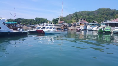 photo of Dermaga Loh Liang Pulau Komodo