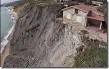 La casa sospesa sulla scogliera ad Agrigento