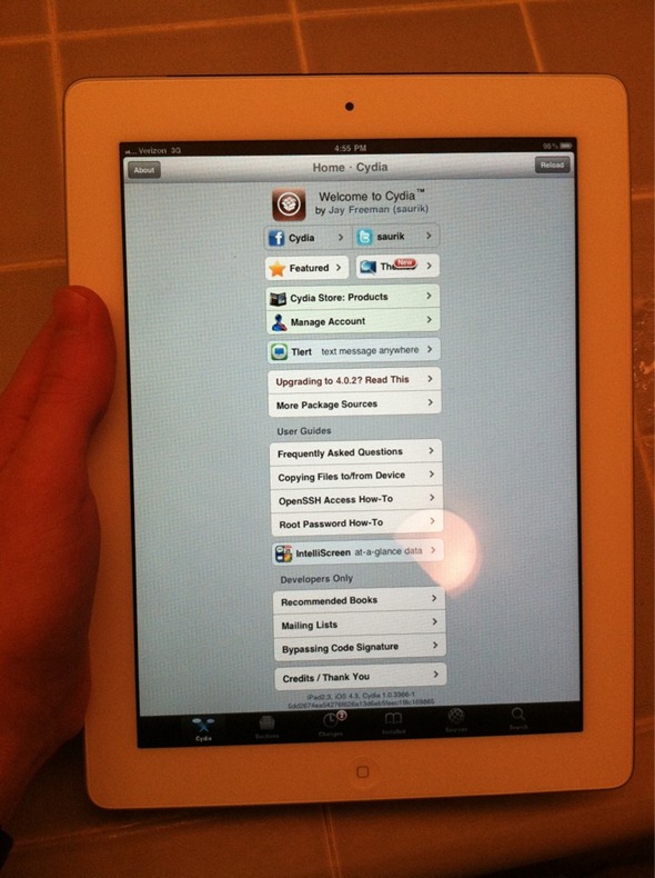 IPAD 2 JAILBROKEN!