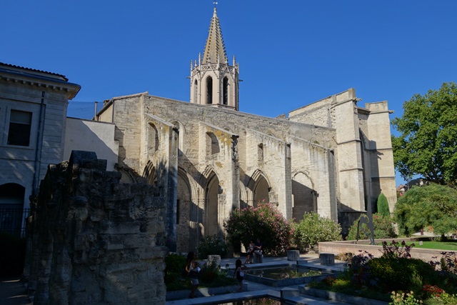 12. Remoulins. Puente del Gard (Pont-du-Gard). Aviñón (Avignon). - De viaje por Francia: diarios, viajes y excursiones en coche. (12)