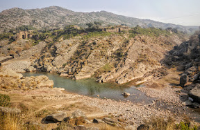 Fort can be seen from village Bagh Jogian