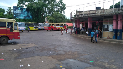 Alappuzha KSRTC Bus Stand, Boat Jetty Rd, Punnamada, Mullakkal, Alappuzha, Kerala 688001, India, Bus_Interchange, state KL