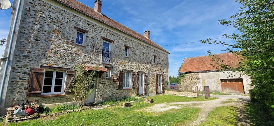 Vente maison 6 pièces 258 m² à Choisy-en-Brie (77320), 370 000 €