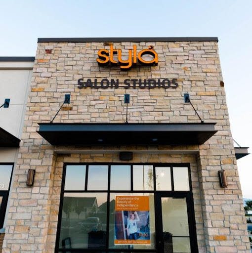 Styla Salon Studios logo