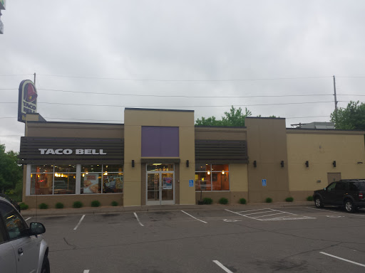 Mexican Restaurant «Taco Bell», reviews and photos, 1279 W Broadway Ave, Forest Lake, MN 55025, USA