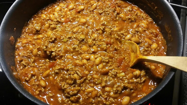 Chili con carnen tekeminen