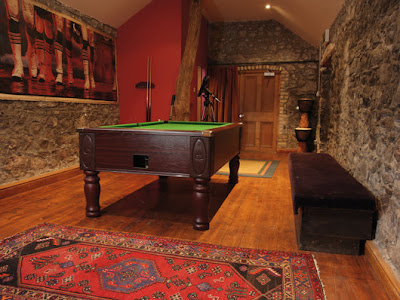 Michael Jackson na Irlanda. Grouse-lodge-pool-table-530-85