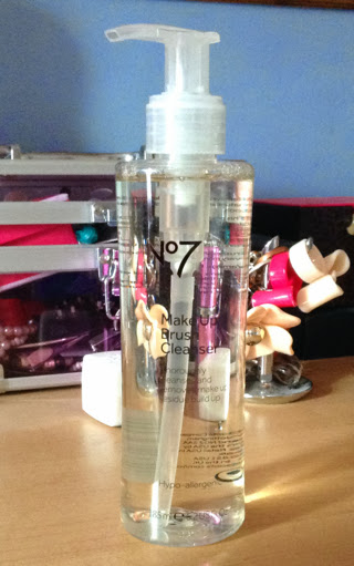 Picture of the no7 makeup brush cleanser 