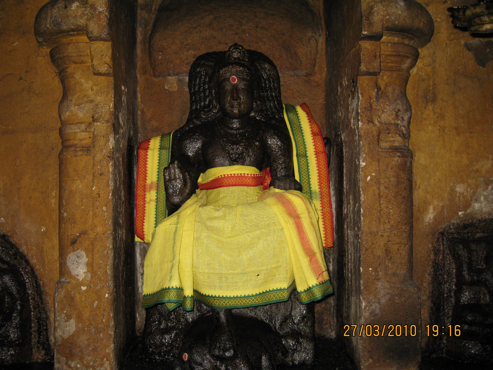 Sri Veeratteswarar Temple, Thiruppariyalur (Parasallur), Mayiladuthurai - 275 Shiva Temples