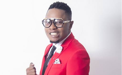 Christian Bella "Sio Lazima Ulambe Lips Ndio Utrendi"