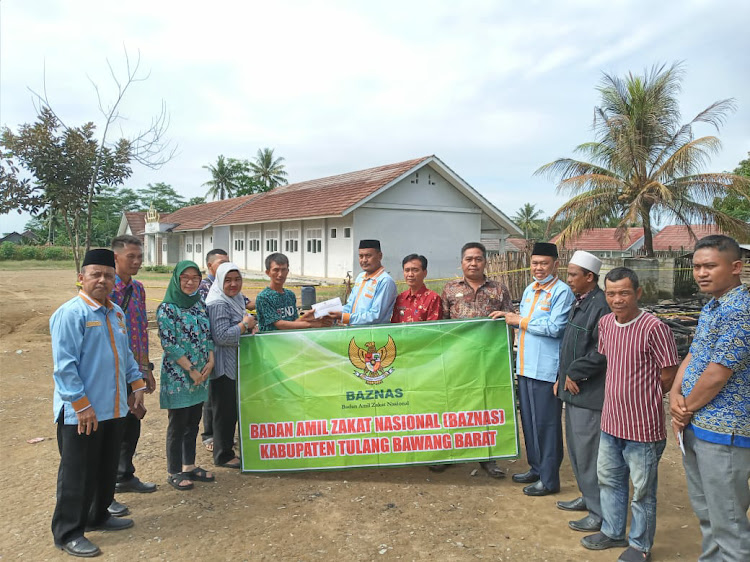 Baznas Tubaba Sambangi Korban Kebakaran Di Gunung Menanti