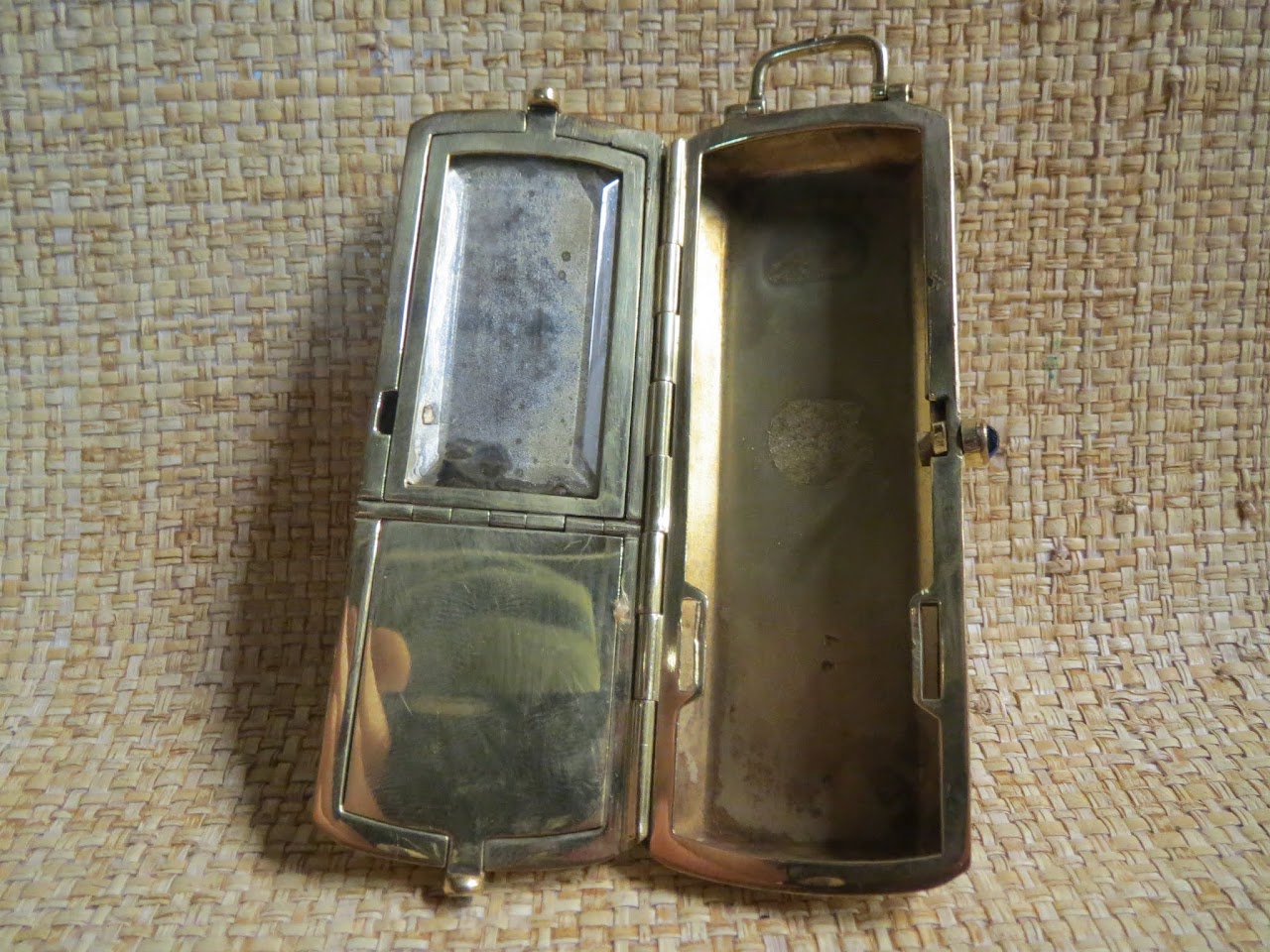 Art Deco Compact