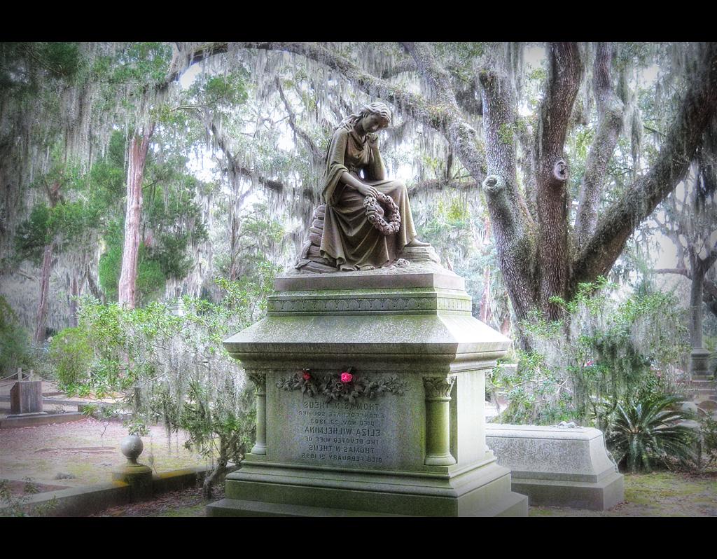 cemetery weddings colors