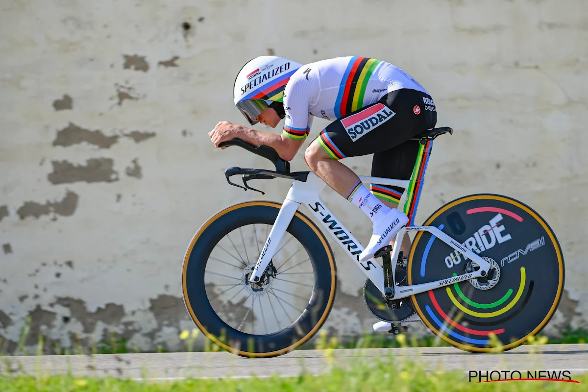 Remco Evenepoel vloekt nadat zijn nieuwe wapen al meteen uitlekt