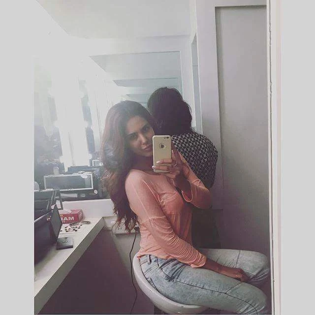 images of sonam bajwa