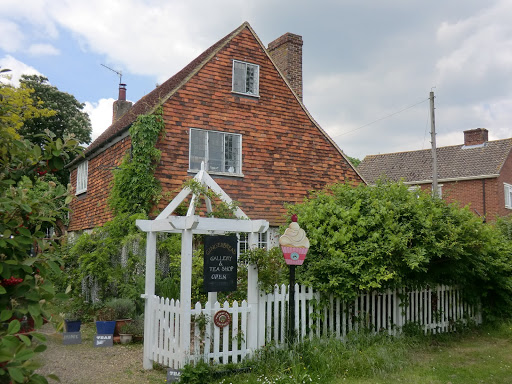 CIMG1139 Gingerbread Tea Shop, Hadlow