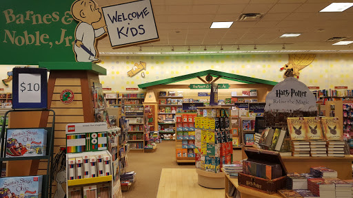 Book Store «Barnes & Noble», reviews and photos, 3100 Main St #1400, Maumee, OH 43537, USA