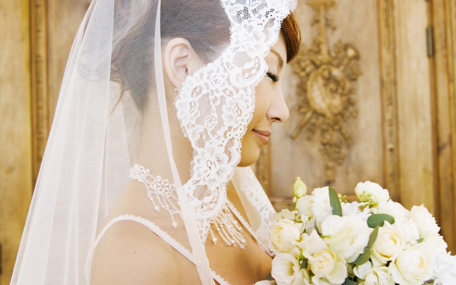 Wedding veil bride with white