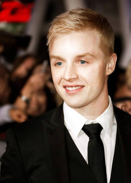 Noel Fisher Profile Pics Dp Images