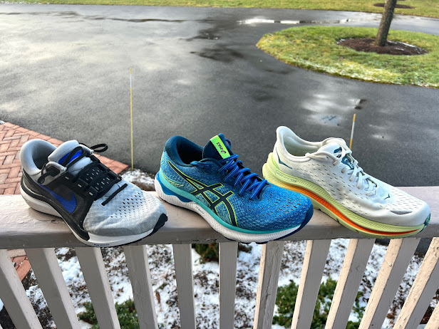 Road Trail Video Reviews & Comparisons: ASICS GEL-Nimbus 24, Hoka Kawana & Nike Zoom Vomero 16. Test Runs