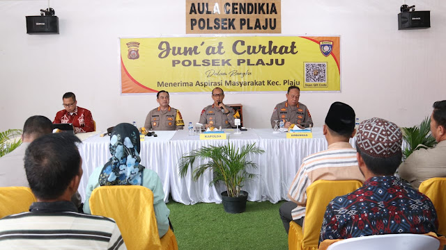 Jumat Curhat dihadiri Kapolda Sumsel di Aula Polsek Plaju, 