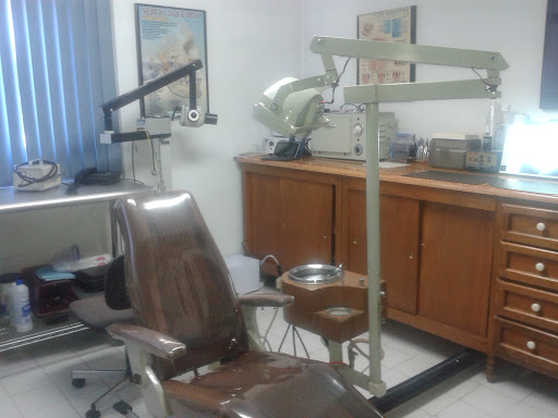 Consultorio Dental Dr. Roberto Montero. Ortodoncia, Av Circunvalacion 12 Unidad Barrientos Tlalnepantla Estado de Mexico, Unidad Barrientos, 54110 Tlalnepantla, Méx., México, Dentista cosmético | EDOMEX