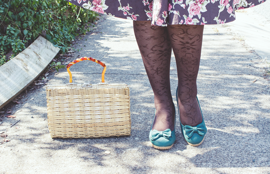 Vintage wicker and lucite purse details | Lavender & Twill