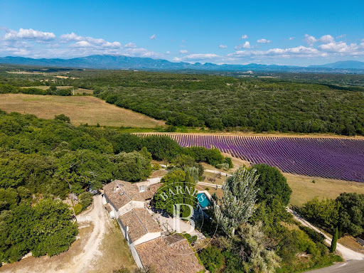 Maison avec piscine 3
