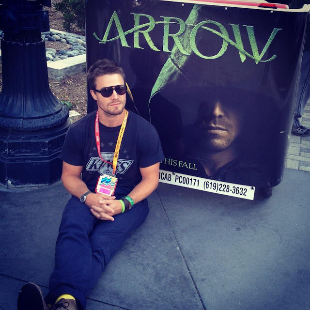 Stephen Amell Profile Pics Dp Images