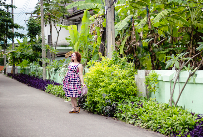 Wearing vintage summer style in tropical Thailand | Lavender & Twill 