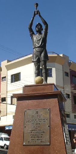 Ponto de Táxi Praça do Pele, Praça Cel. José Martins, s/n - Vila Gesse, Três Corações - MG, 37410-000, Brasil, Serviço_de_Táxis, estado Minas Gerais