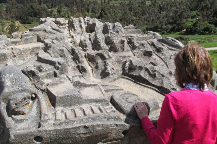 O misterioso monólito Sayhuite