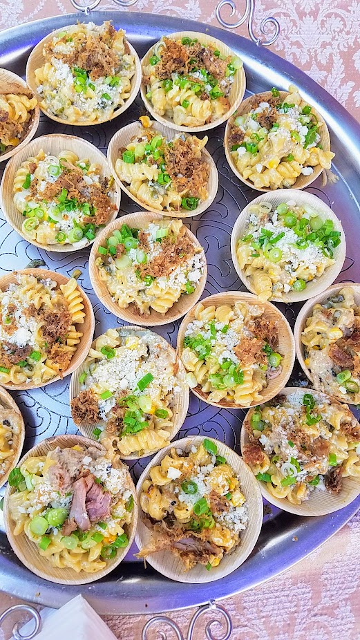 Review of Feast PDX Smoked 2017, Lisa Schroeder of Mother's Bistro gave us a little creamy comfort with her Fire-Roasted Poblano Pepper, Onion, Fresh Corn & Pulled Pork Macaroni & Cheese with Aged Monterey Jack, Tillamook Monterey Jack, Cotija Cheese & Green Onions